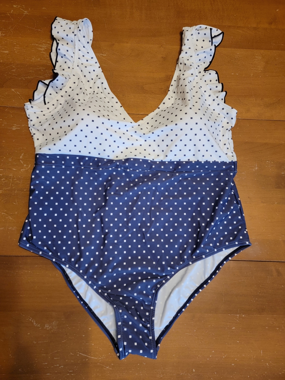 *Sale 2/$20* Polka Dot V-Neck One-Piece Swimsuit in Navy and White 2XL NWT